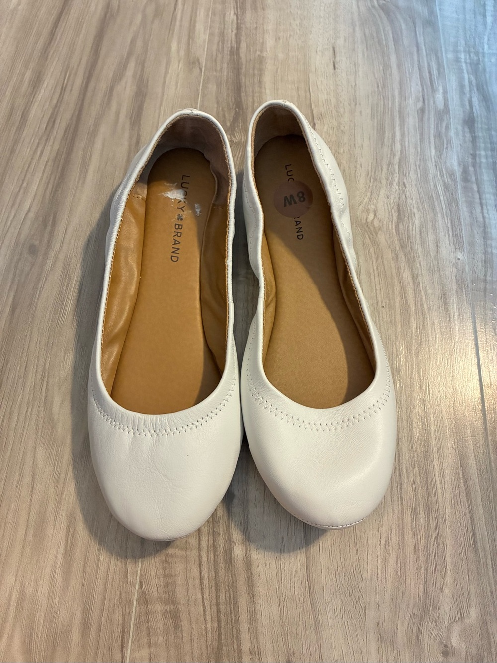 Lucky Brand Women's White Ballet Flats